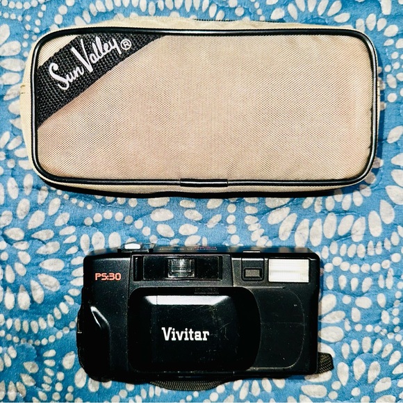 Vintage Vivitar PS 30 Point & Shoot Film Camera - Untested / Battery Door Stuck - Picture 1 of 10